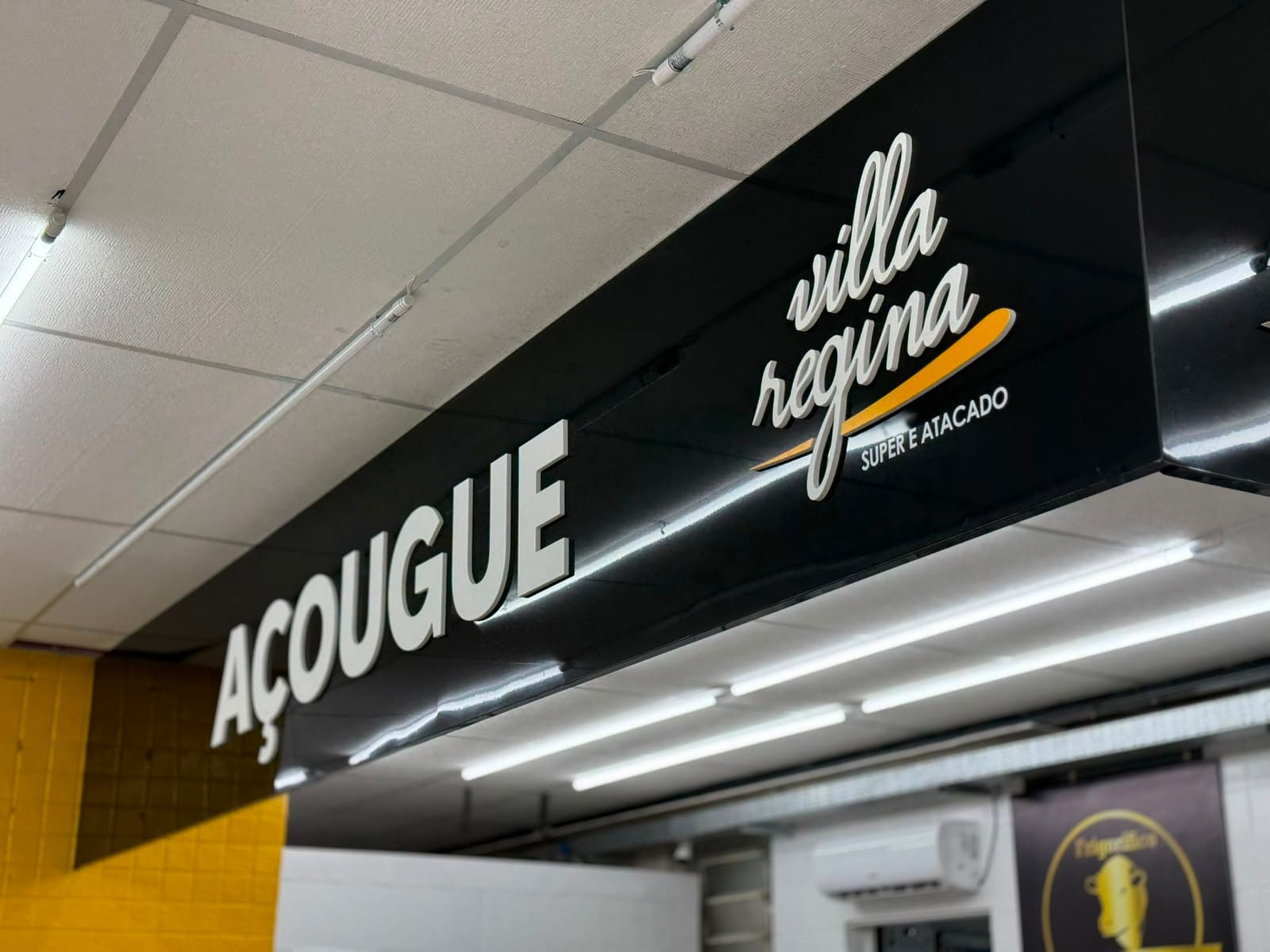 Letras em Acrílico — Villa Regina Super e Atacado — Acrílico, projeto da SulBrasil